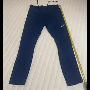 Nike 3/4 length leggings